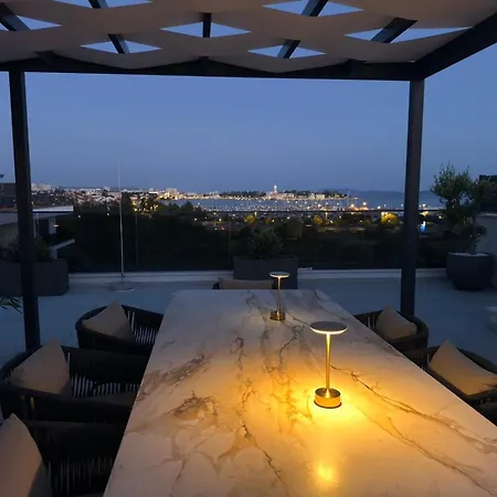 Olive Sea View Penthouse Lägenhet *