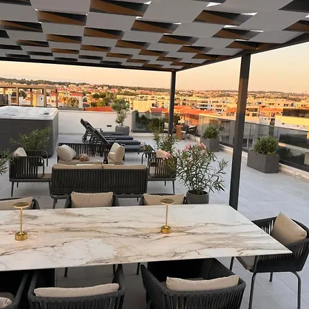 Olive Sea View Penthouse Lägenhet